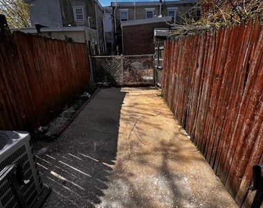 205 Porter Street - Photo Thumbnail 6