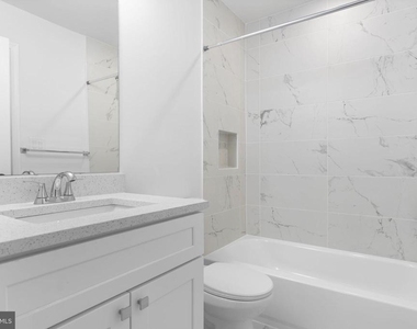 324 61st Street Ne - Photo Thumbnail 3