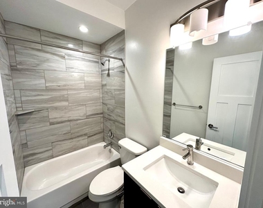 2900 12th Street Ne - Photo Thumbnail 14