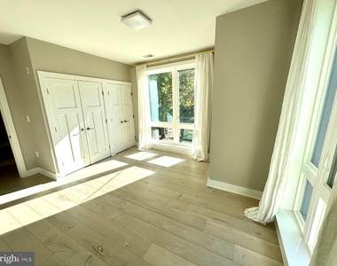 2900 12th Street Ne - Photo Thumbnail 8