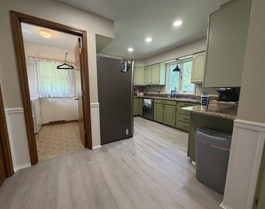 731 Jenks Boulevard - Photo Thumbnail 6