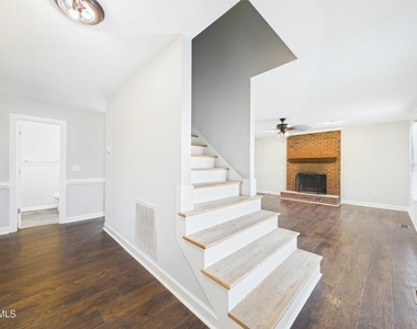 10917 Fanny Brown Road - Photo Thumbnail 5