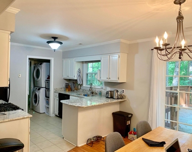 102 Chevron Circle - Photo Thumbnail 5