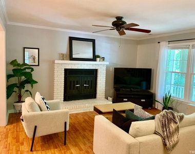 102 Chevron Circle - Photo Thumbnail 7