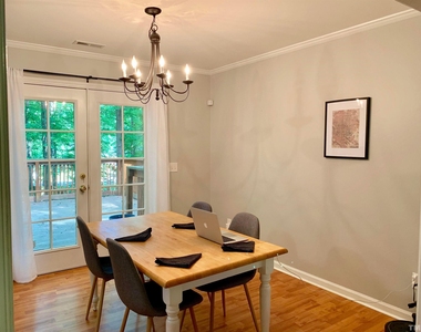 102 Chevron Circle - Photo Thumbnail 6