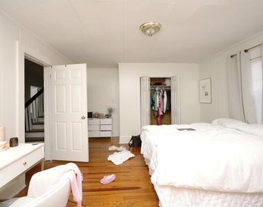 822 Clarendon Street - Photo Thumbnail 1
