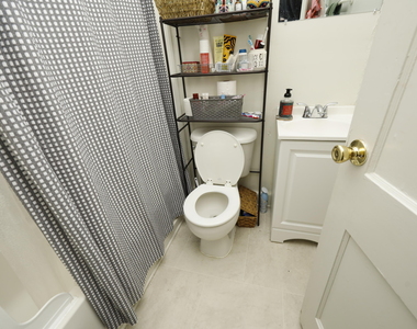 822 Clarendon Street - Photo Thumbnail 2