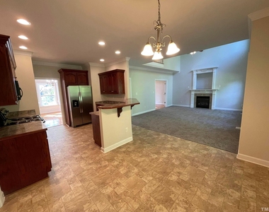112 Worthington Court - Photo Thumbnail 17