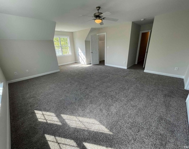 112 Worthington Court - Photo Thumbnail 41