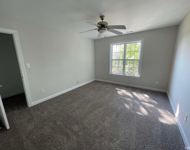 112 Worthington Court - Photo Thumbnail 34