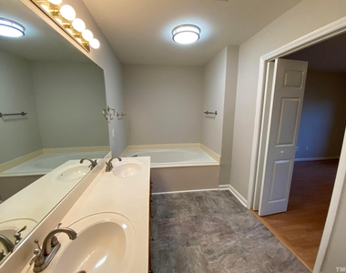 2413 Wellington Ridge Loop - Photo Thumbnail 21
