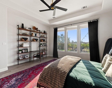 2503 Sunset Vista Cir - Photo Thumbnail 16