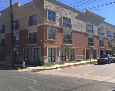 1401 E East 4th St - Photo Thumbnail 10