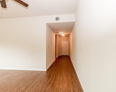 1401 E East 4th St - Photo Thumbnail 4