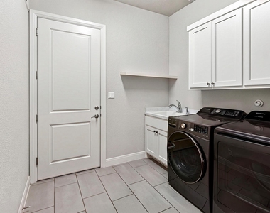 402 Gulfton St - Photo Thumbnail 20