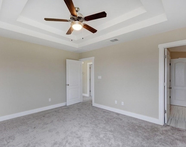 708 Coconut Grove St - Photo Thumbnail 11