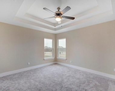 708 Coconut Grove St - Photo Thumbnail 10