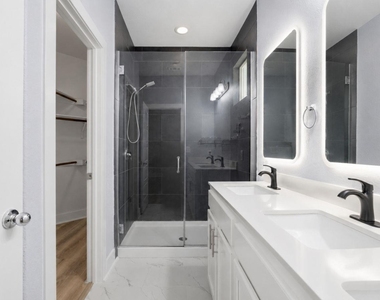 7208 Lysander Ct - Photo Thumbnail 9