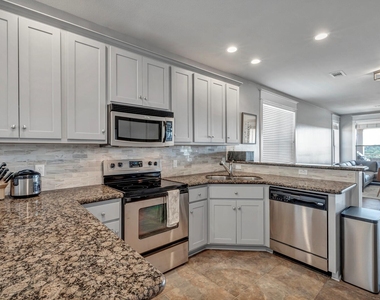 17808 Maritime Point Dr - Photo Thumbnail 2