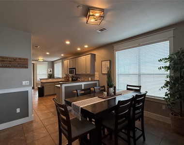17808 Maritime Point Dr - Photo Thumbnail 7