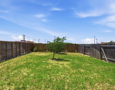 12213 Rising Moon Ln - Photo Thumbnail 17