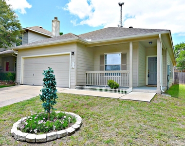 2106 Charlotte Estates Dr - Photo Thumbnail 1