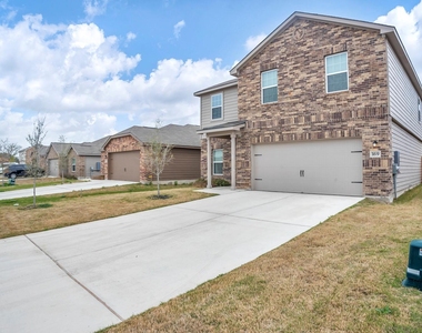 169 Allington Cir - Photo Thumbnail 2