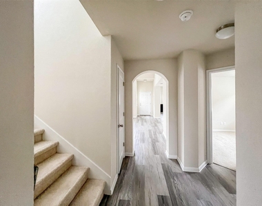 818 Silo St - Photo Thumbnail 11