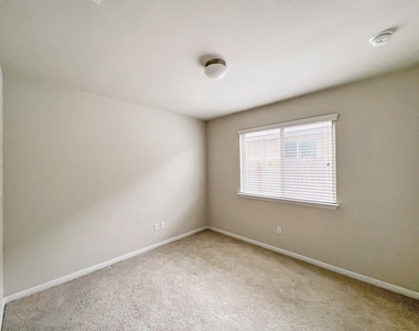 818 Silo St - Photo Thumbnail 25