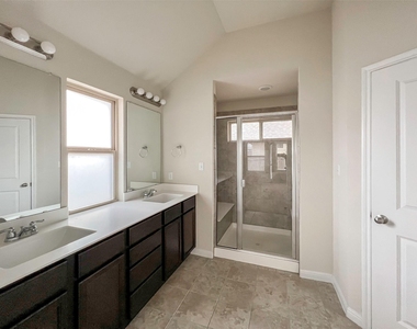 818 Silo St - Photo Thumbnail 19