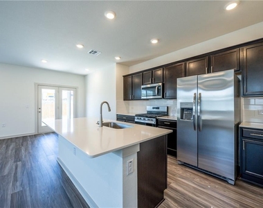 13708 Lubeck Dr - Photo Thumbnail 6