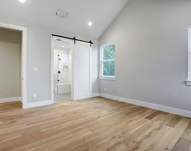 2603 Nocona Trl - Photo Thumbnail 13