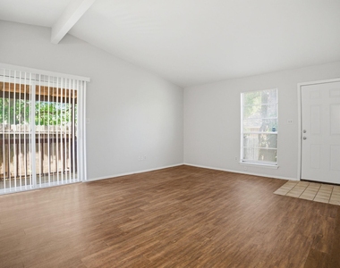 5204 Nuckols Crossing Rd - Photo Thumbnail 2