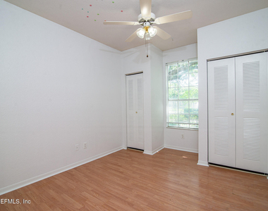 13703 Richmond Park Drive - Photo Thumbnail 18