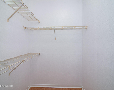 13703 Richmond Park Drive - Photo Thumbnail 15