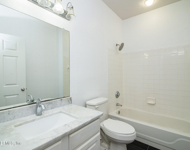 13703 Richmond Park Drive - Photo Thumbnail 19