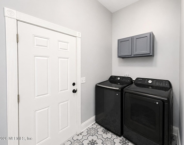 443 E 3rd Street - Photo Thumbnail 9