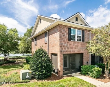 1468 Pitney Circle - Photo Thumbnail 5