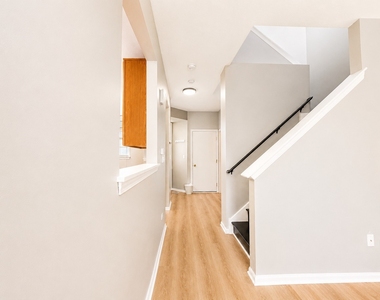 2912 White Thorn Circle - Photo Thumbnail 23