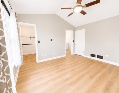 2912 White Thorn Circle - Photo Thumbnail 13