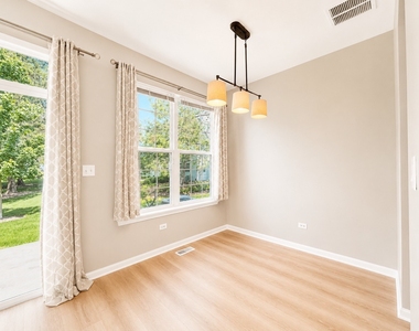 2912 White Thorn Circle - Photo Thumbnail 3