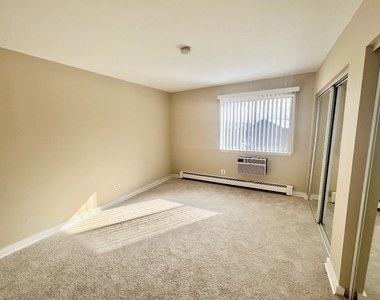 1461 N Winslowe Drive - Photo Thumbnail 4