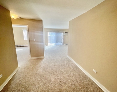 1461 N Winslowe Drive - Photo Thumbnail 10