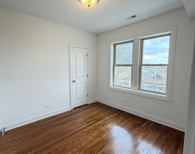 7825 S Wood Street - Photo Thumbnail 10