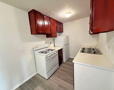 841 Blossom Lane - Photo Thumbnail 6