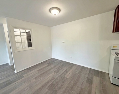841 Blossom Lane - Photo Thumbnail 5