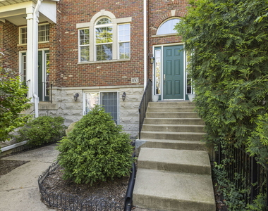 850 Shandrew Drive - Photo Thumbnail 1
