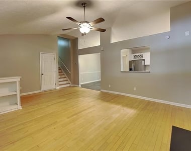 628 Bluff Drive - Photo Thumbnail 1