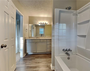 2075 Pinella Drive - Photo Thumbnail 8
