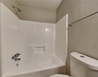 2075 Pinella Drive - Photo Thumbnail 14